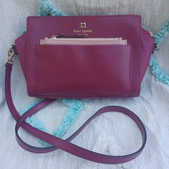 kate spade Handbags - Kate Spade Crossbody